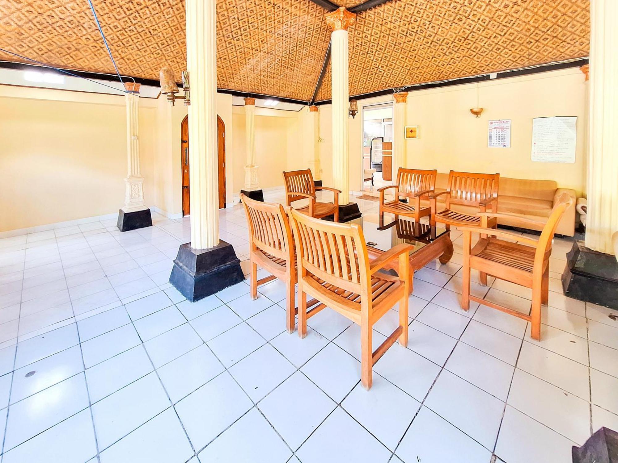 Hotel Family Syariah 1 Parangtritis Redpartner Екстериор снимка